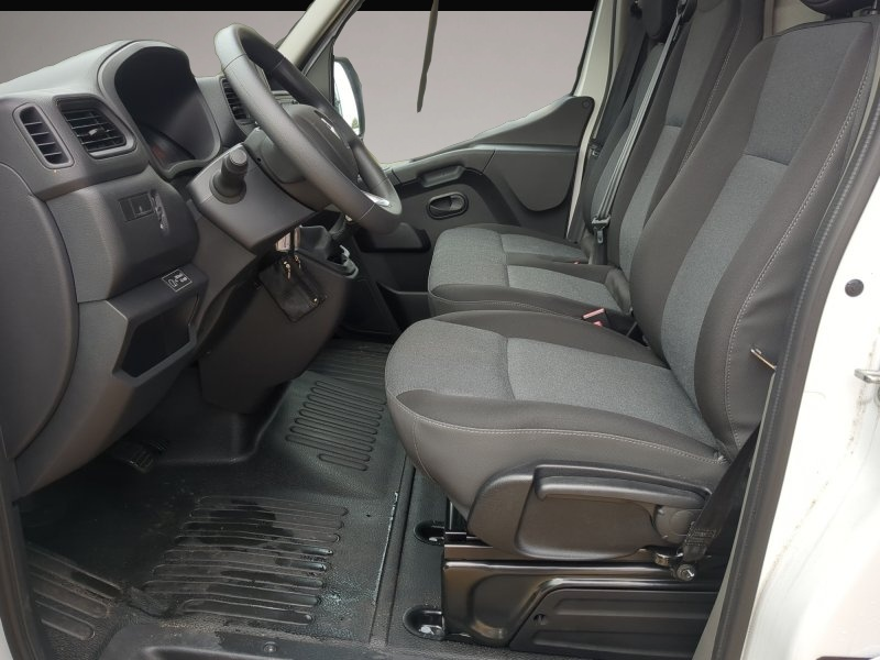 Bild 4 Renault Master E-Tech Z.E. L1H2  249 netto Leasing