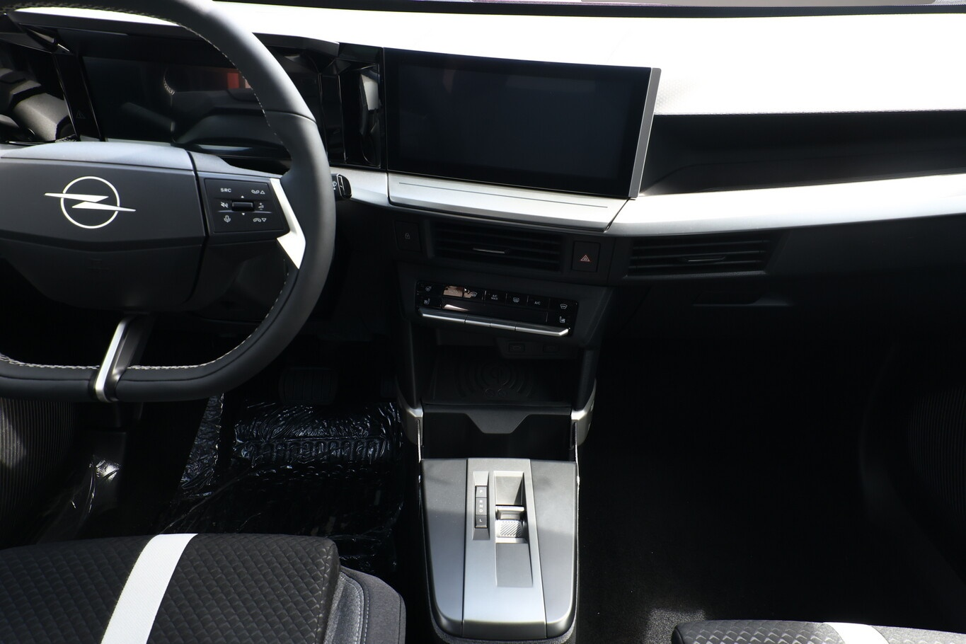 Bild 7 Opel Frontera Hybrid AT GS 7-S TechP SHZ LHZ Nav Kam