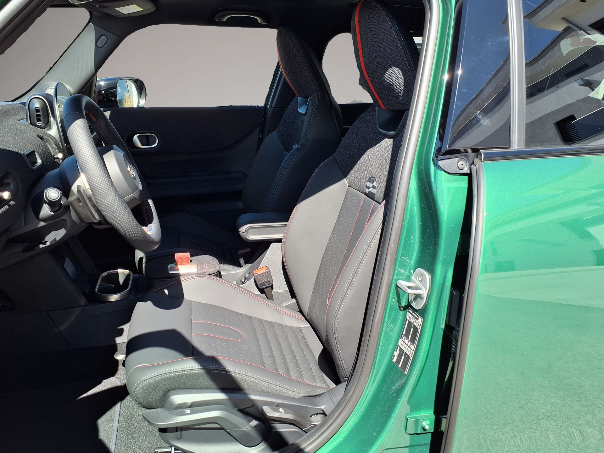 Bild 5 MINI Cooper 2.0 7-Gang Steptronic