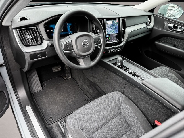 Bild 4 Volvo XC60 Core 2WD AHK Digitales Cockpit Soundsystem