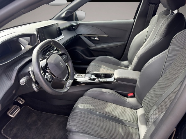 Fotografie des Peugeot 208 GT KAMERA PDC NAVI SHZ LED DAB ALLWETTER