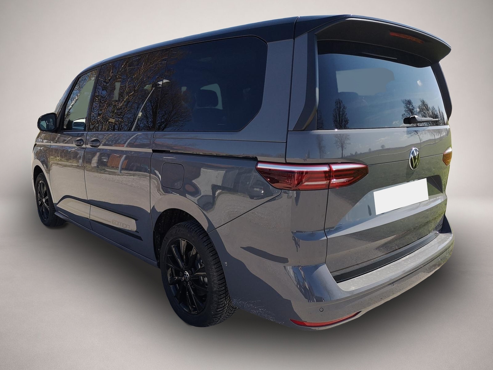 Fotografie 2 des Volkswagen T7 Multivan Edition 1,5eHybrid DSG High LÜ 7 Sit
