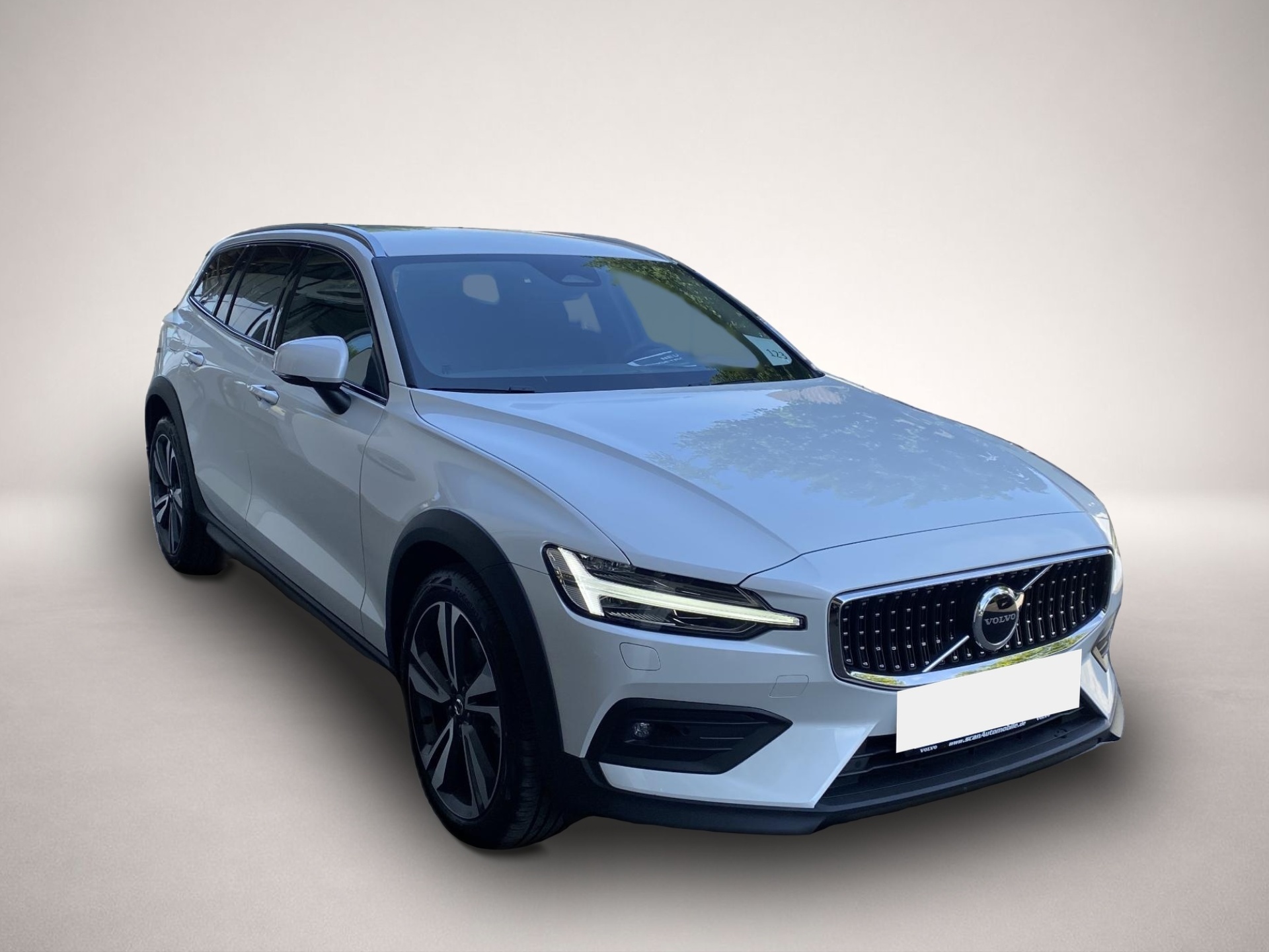 Bild 4 Volvo V60 Cross Country V60 CC Plus AWD Bluetooth LED Vollleder Klima