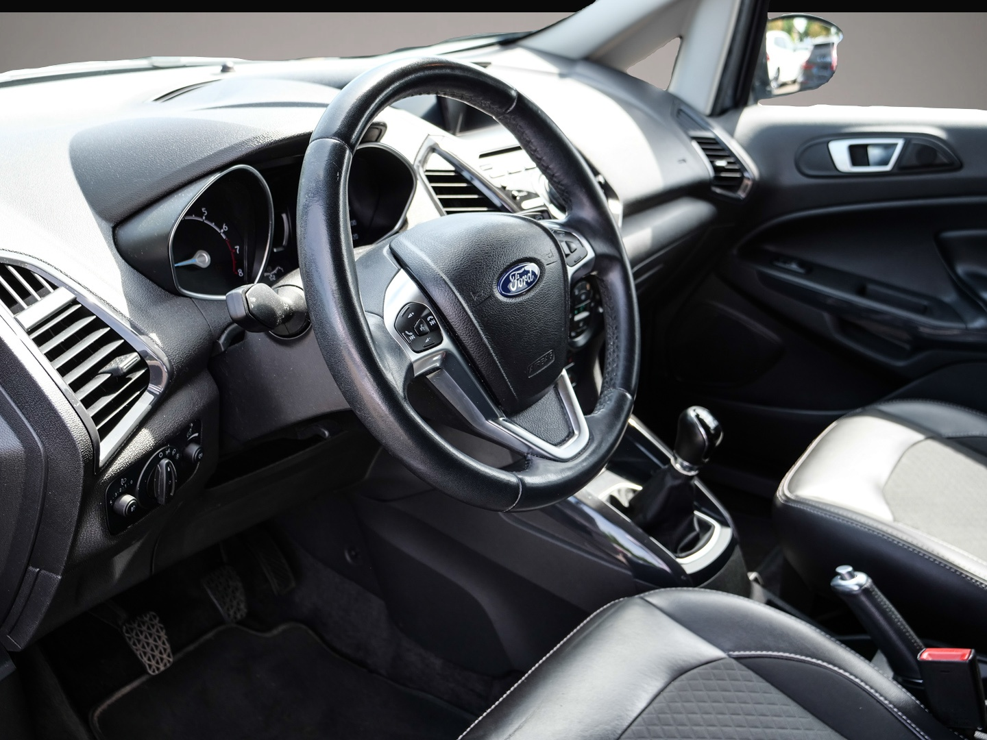 Bild 3 Ford EcoSport S Sportpaket DAB SHZ Keyless Start Alar