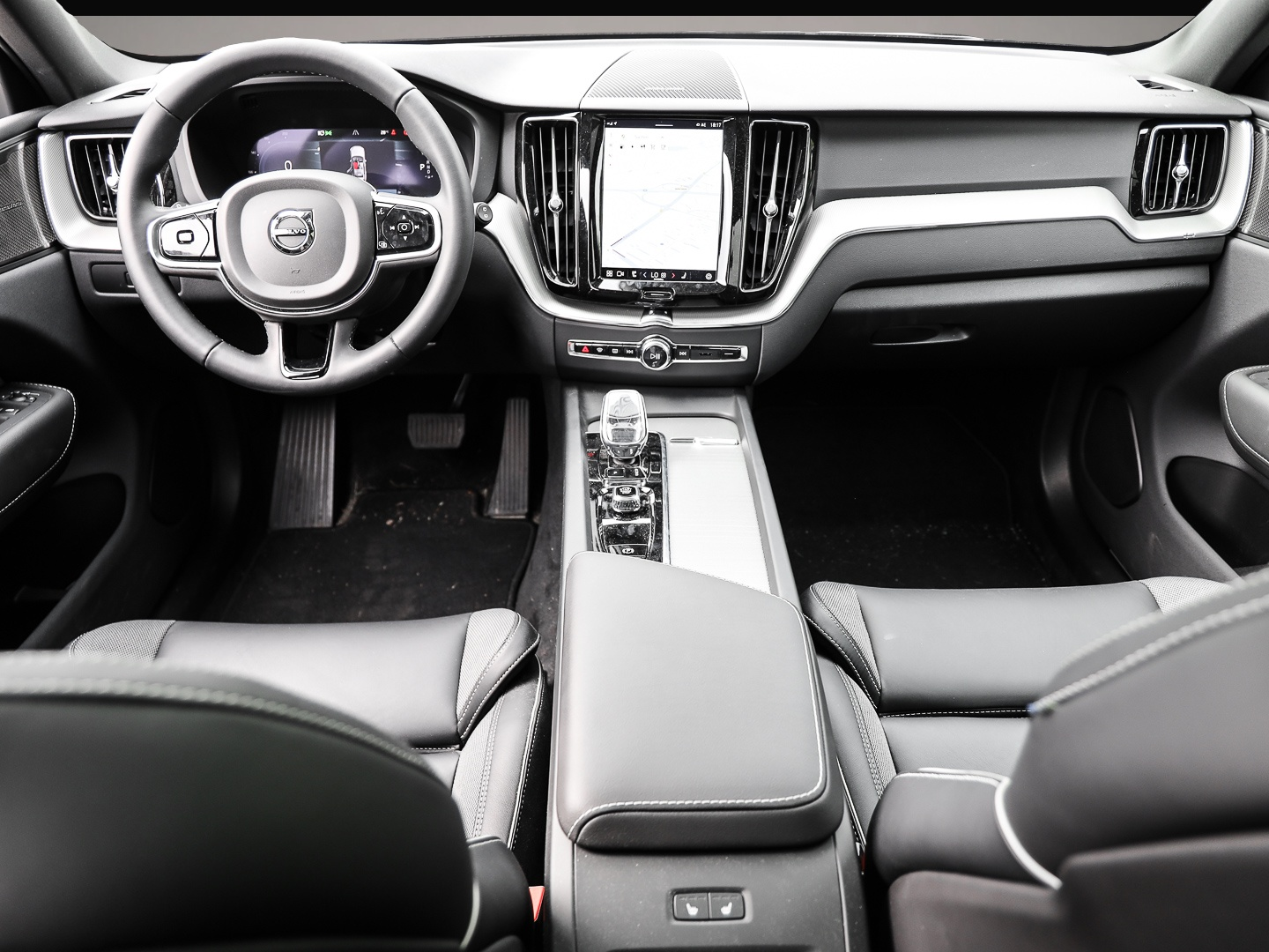 Bild 4 Volvo XC60 Plus Dark Recharge Plug-In Hybrid AWD T8 Tw