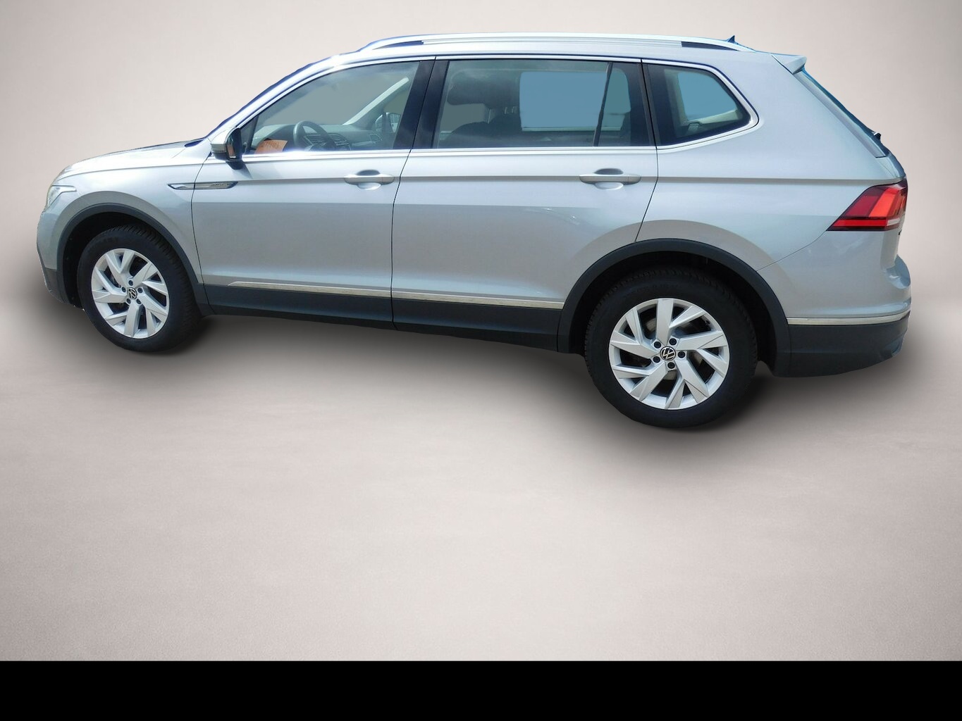 Vehicle image 0