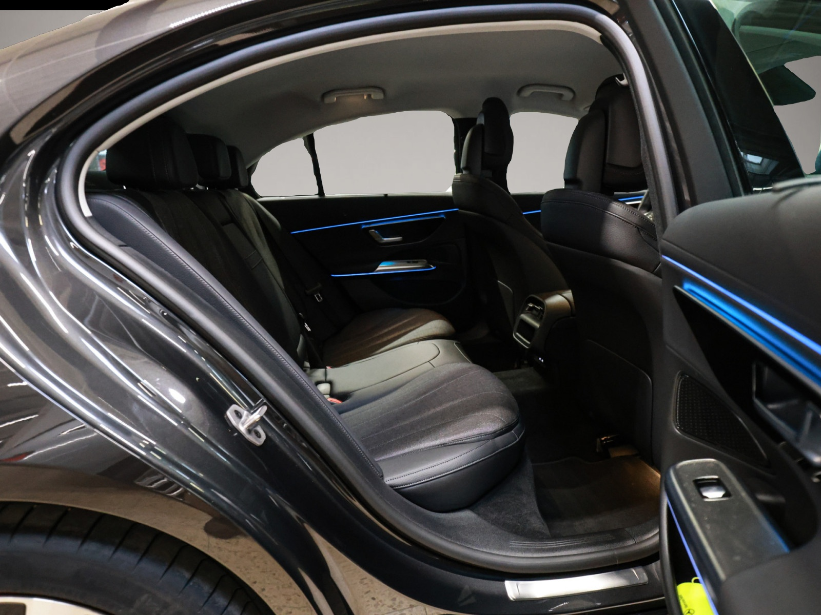 Bild 4 Mercedes-Benz E 300