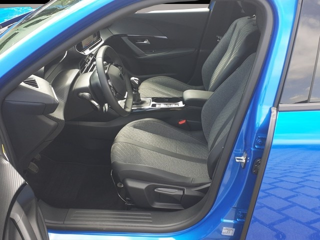 Bild 7 Peugeot 2008 ALLURE PURETECH 100