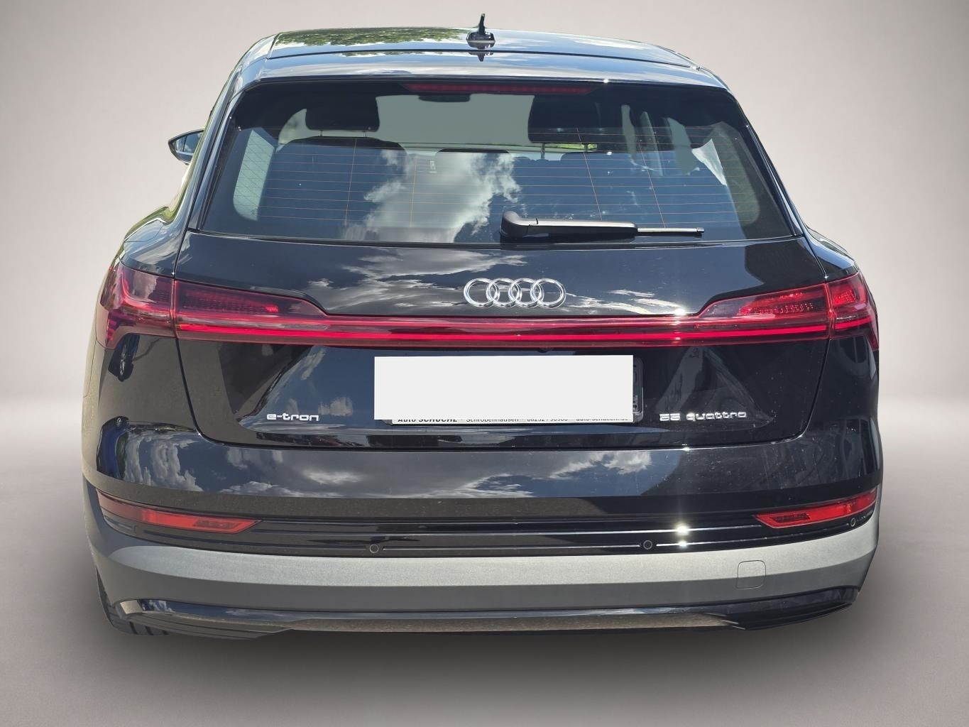 Fotografie 3 des Audi e-tron quattro 55 ASSISTENZ-TOUR-STADT+AHK+360-K