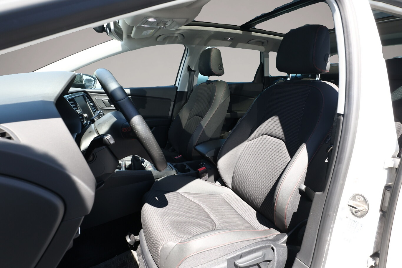 Fotografie 5 des Seat Leon ST 1.4 TSI 150 FR Pano LED Nav PDC LM18Z