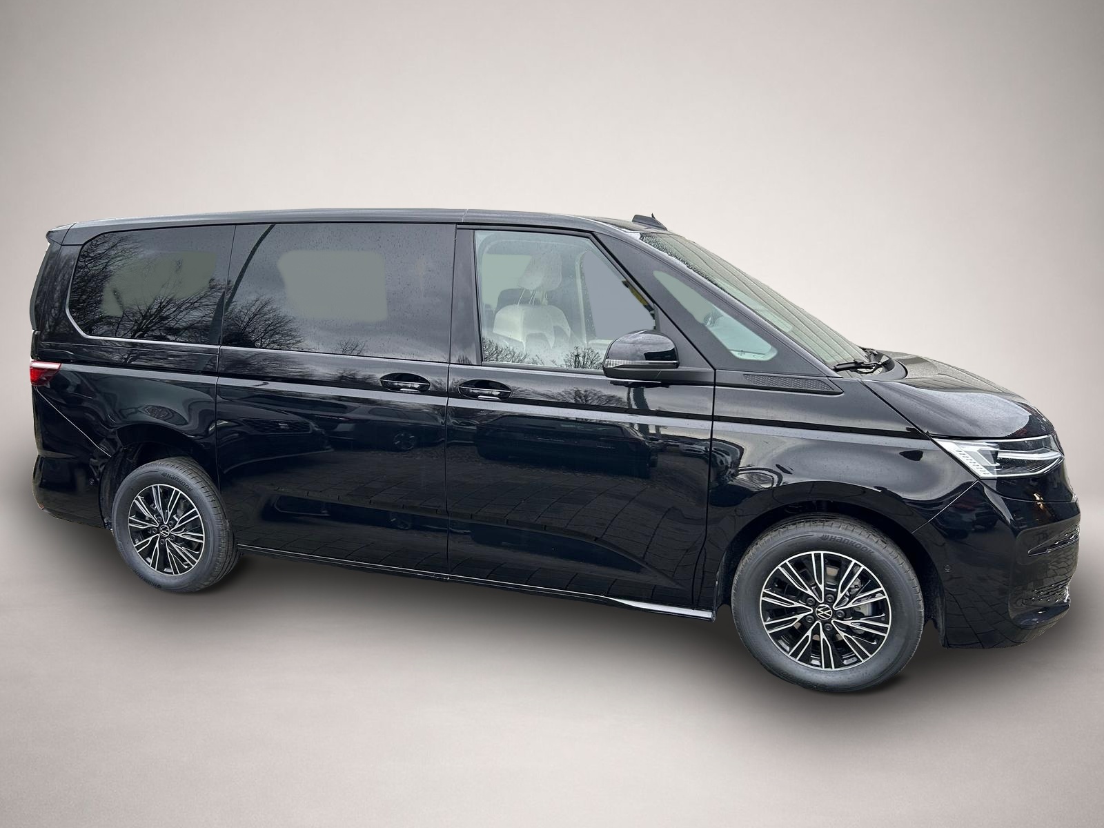 Vehicle image 0