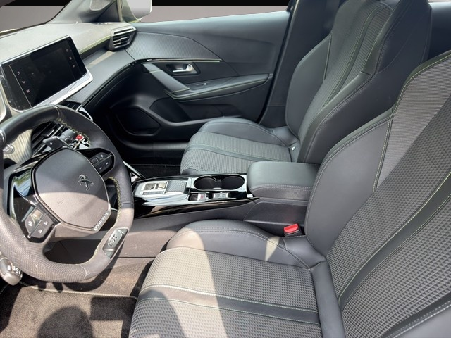 Bild 7 Peugeot 208 GT PureTech 100 EAT8 NAVI SHZ KAMERA PDC LED