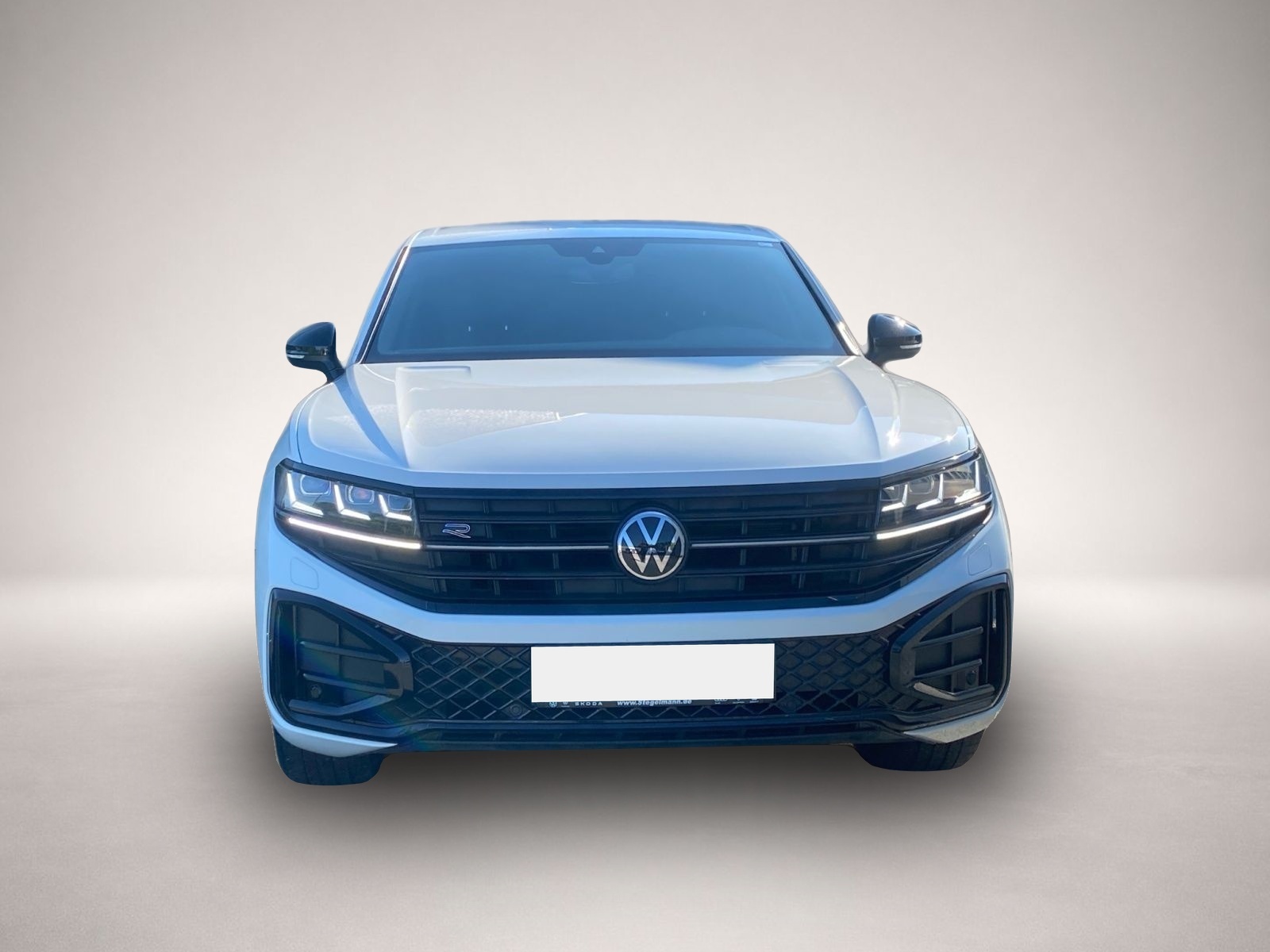 Bild 8 Volkswagen Touareg 3.0 TDI 4M Tiptr. R-Line *Black Style* L