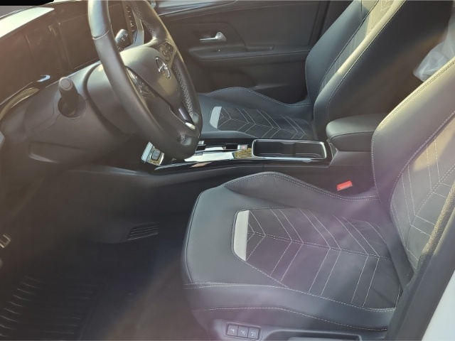 Bild 5 Opel Mokka-e e Ultimate Alcantara Digitales Cockpit A