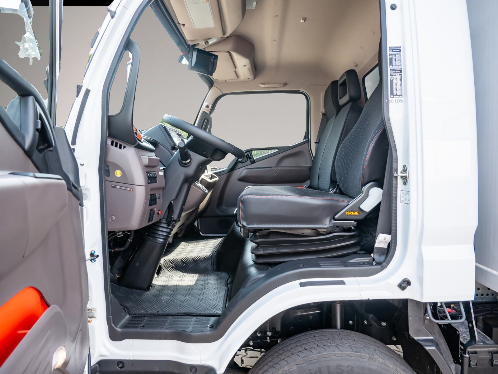 Bild 4 Mitsubishi Canter