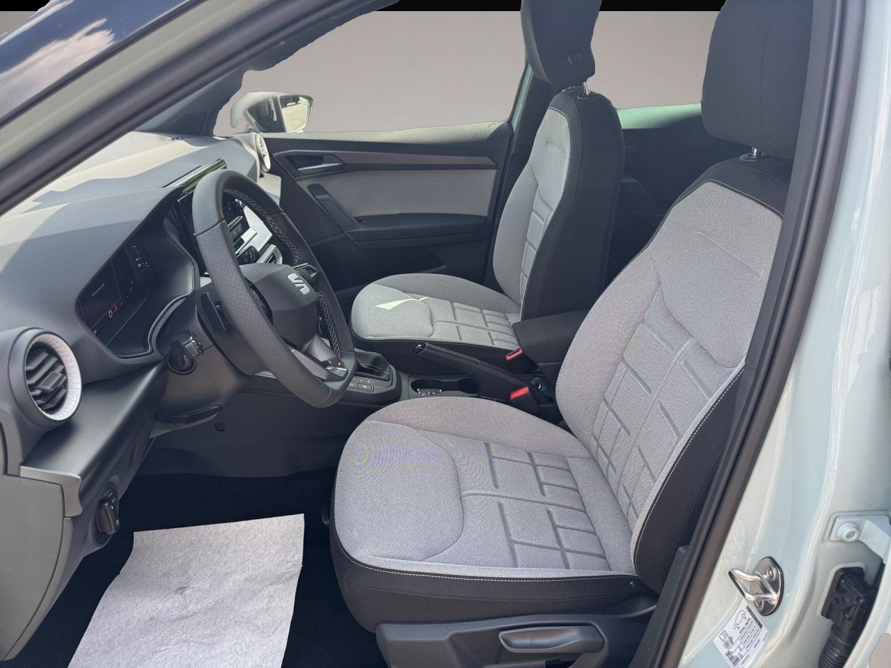 Bild 5 Seat Arona 1.0 FR DSG Facelift AHK LED Kessy 18-Alu