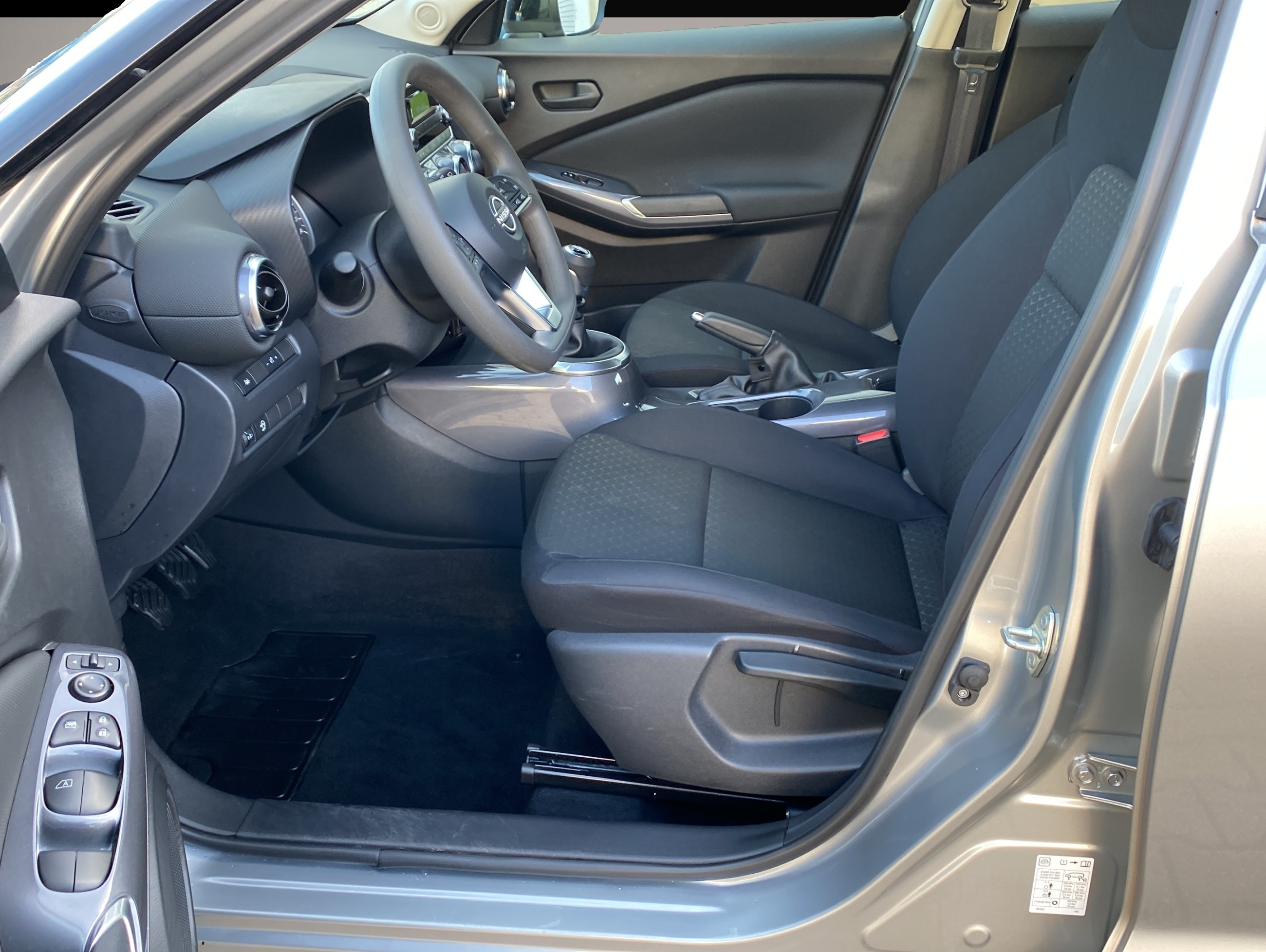 Bild 3 Nissan Juke 1.0 DIG-T Visia*LED*Tempomat*Sportsitze*DAB