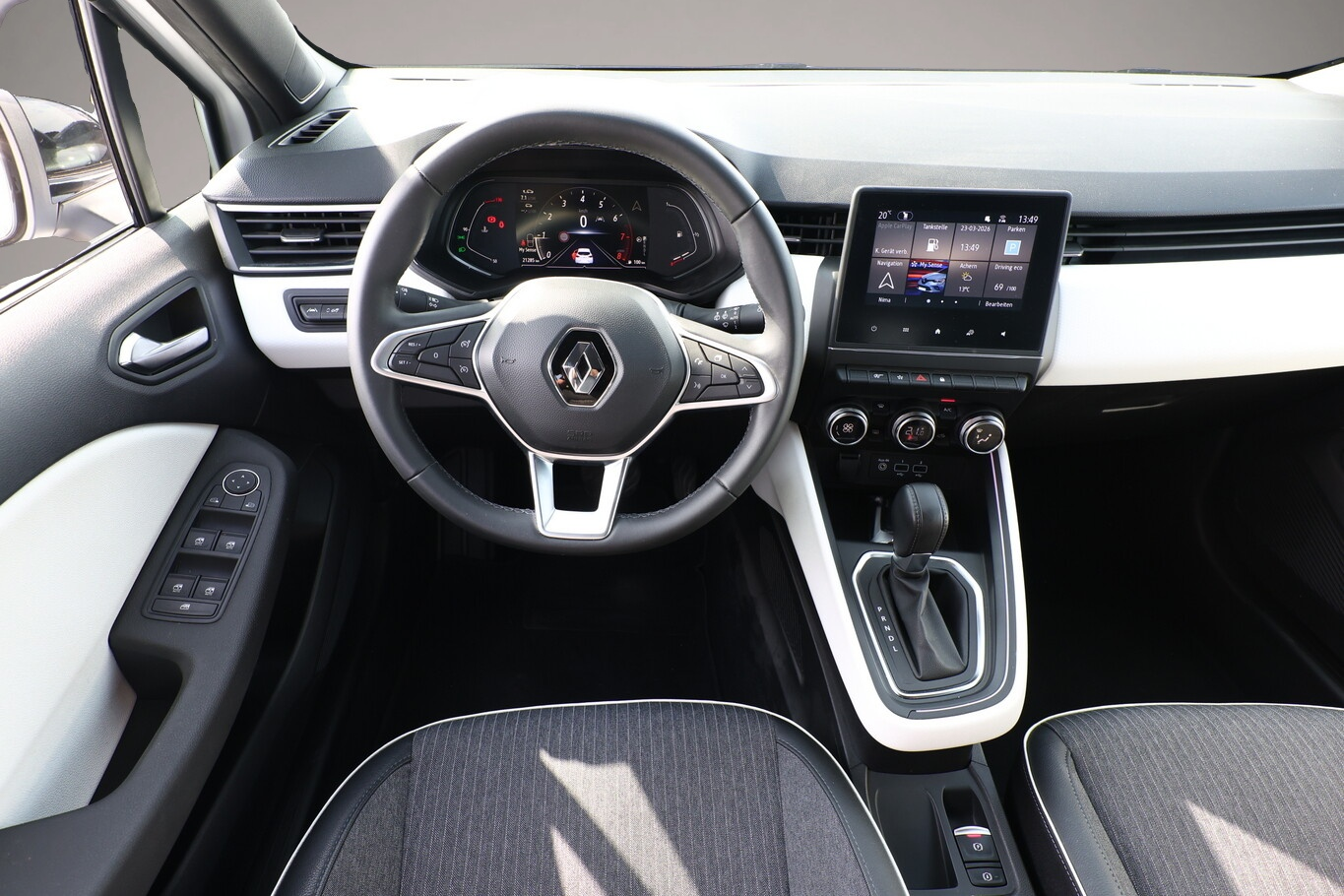Bild 6 Renault Clio V 1.0 TCe 90 CVT Techno LED Nav PDC Kam 16Z