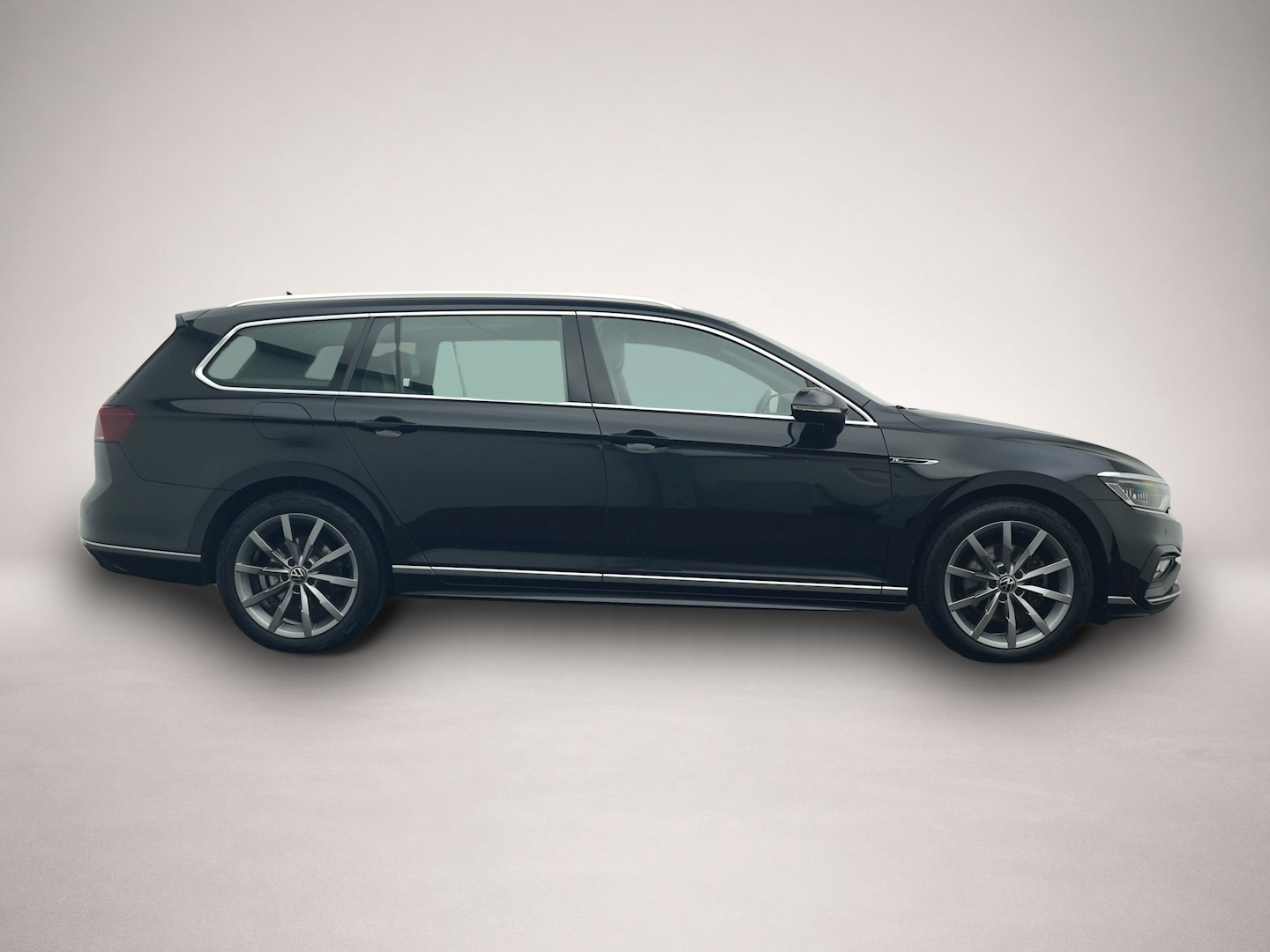 Fotografie 6 des Volkswagen Passat Variant 2.0 TDI DSG Elegance R-Line NAVI