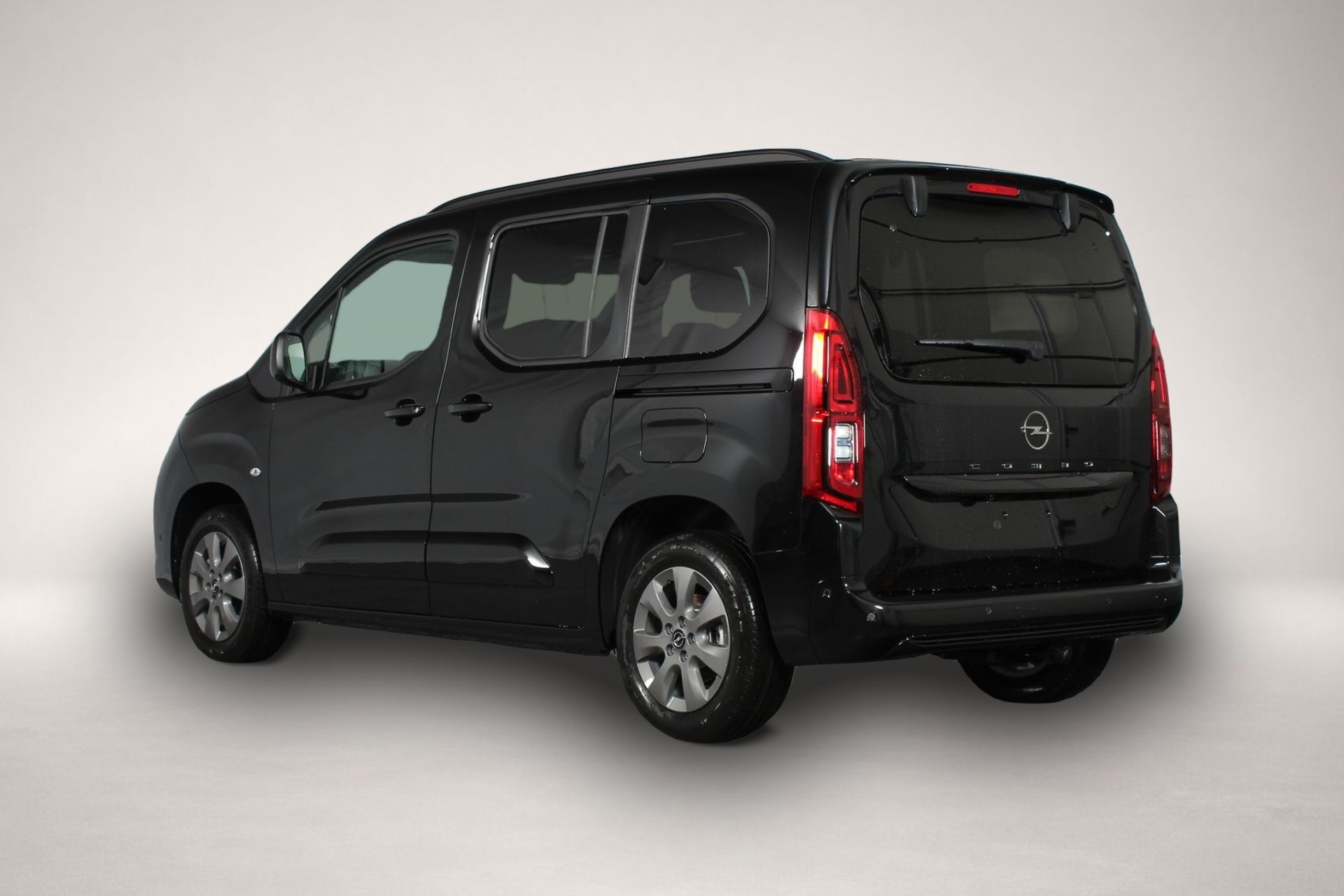 Bild 5 Opel Combo Life Opel GS 1.5 Diesel 96 kW (130 PS) MT-