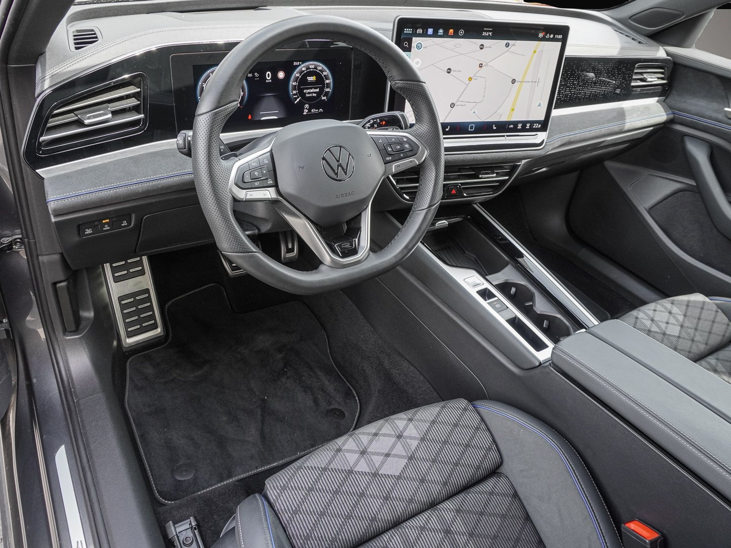 Bild 7 Volkswagen Passat Variant 2.0 TSI 4M DSG R-Line DCC NAVI HE