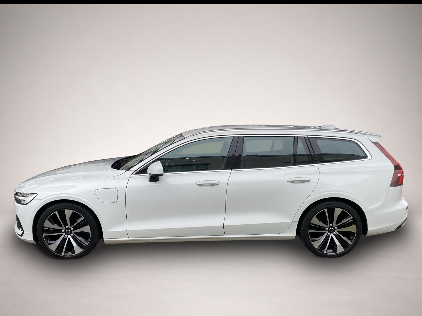Bild 2 Volvo V60 Inscription T6 AWD WiPa*StHzg*RFK*LKA*DAC*