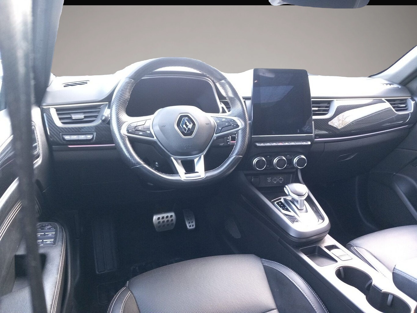 Fotografie 4 des Renault Arkana 1.6 E-TECH 145 engineered SchiebeD Nav