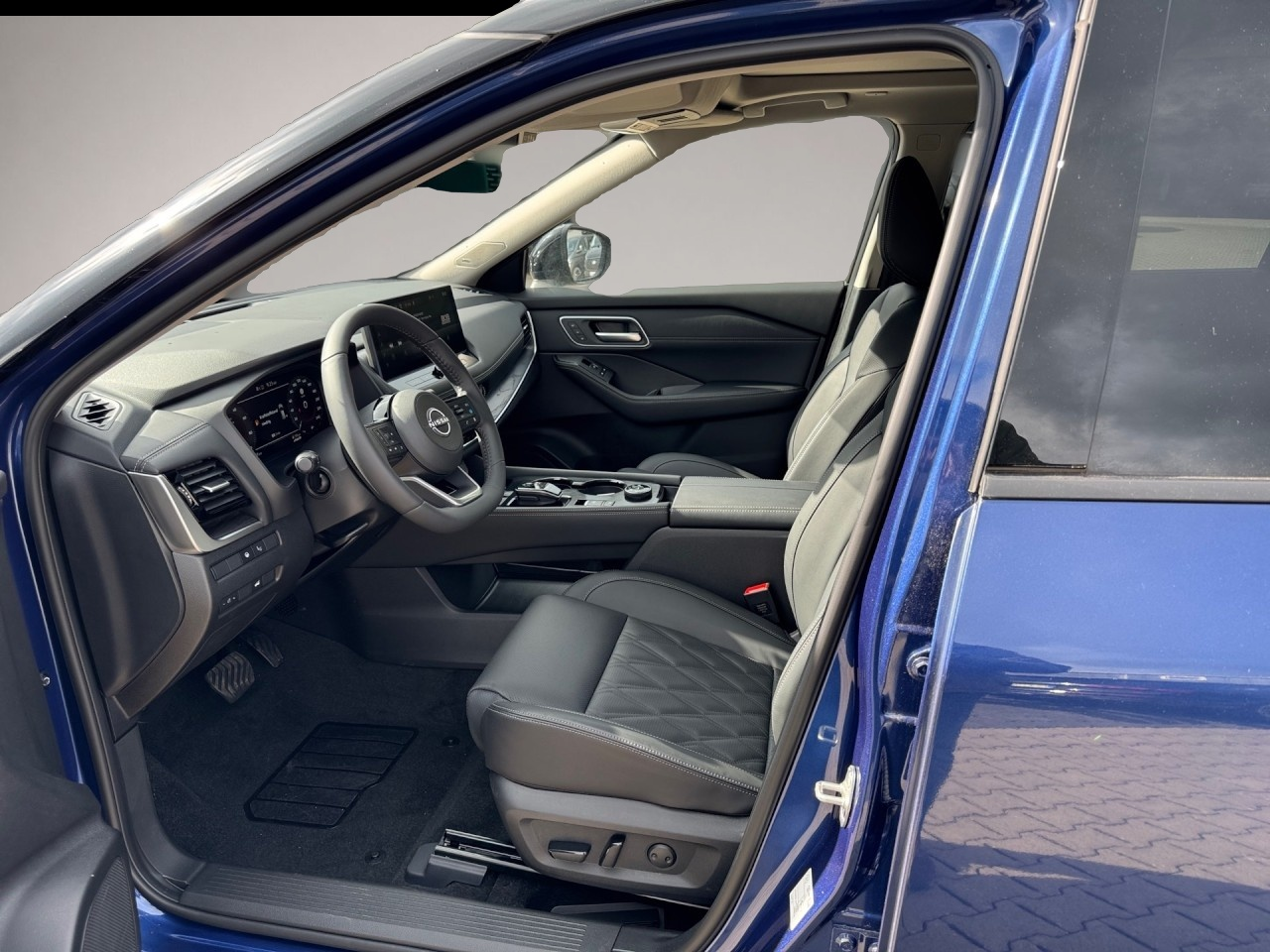 Fotografie 5 des Nissan X-Trail Tekna Plus ePOWER 4x4 20Zoll BOSE Pano