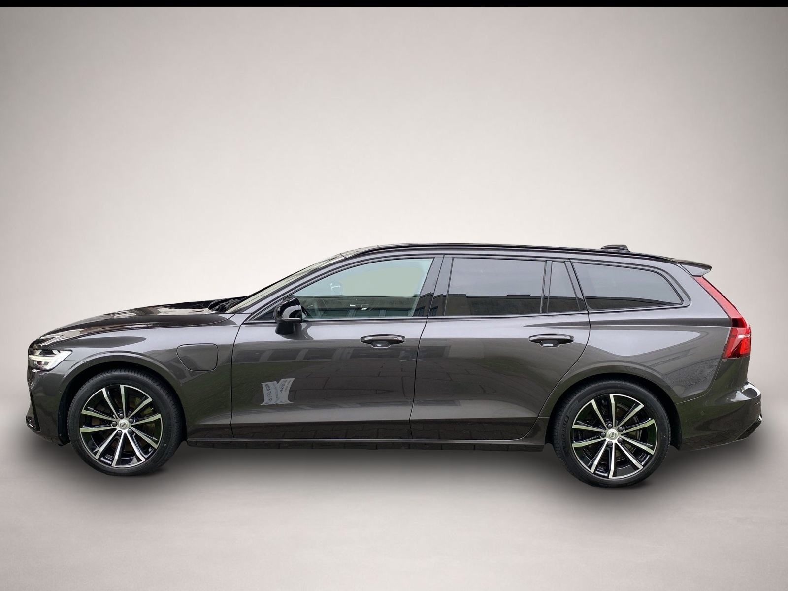 Bild 2 Volvo V60 T8 Plus Dark AHK*LED*StHzg*4xSHZ*WiPa*360°*