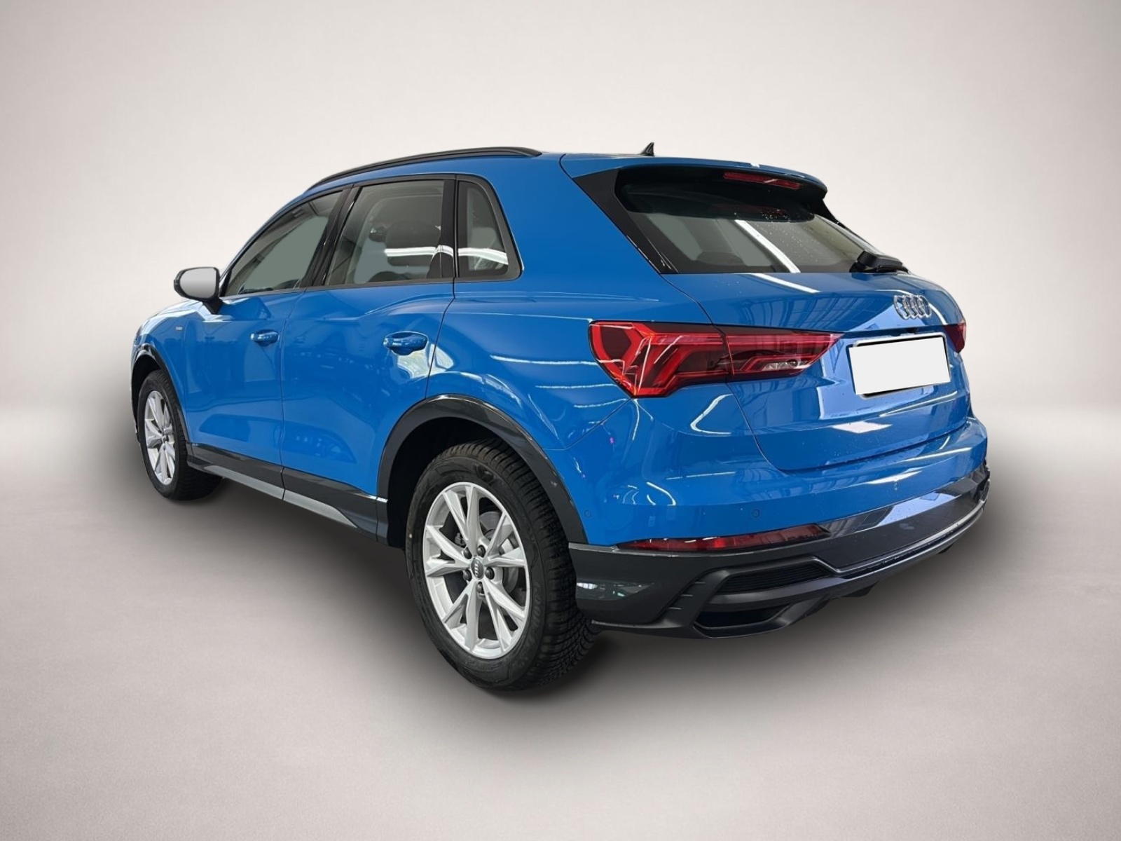 Fotografie 4 des Audi Q3 35 TFSI s-tronic AB347EUR S line AHK MATRIX A