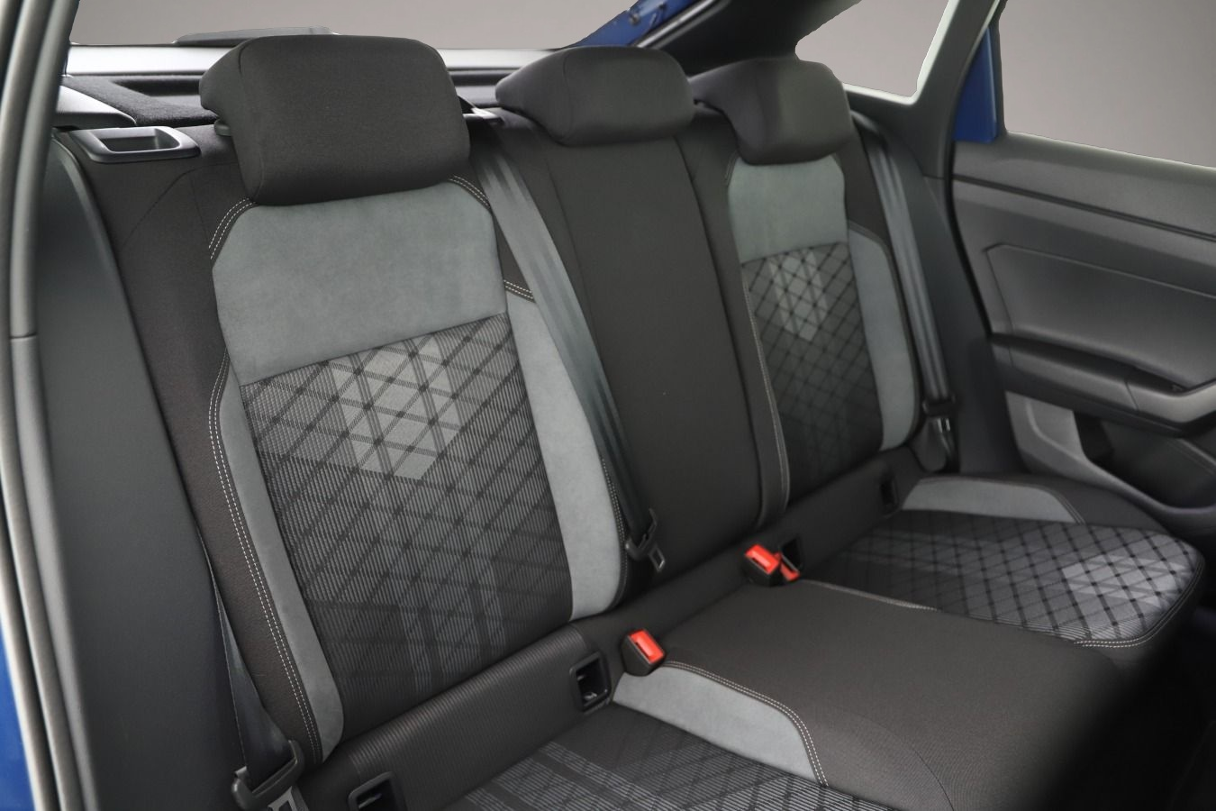 Bild 5 Volkswagen Taigo 1.5 TSI DSG R-Line IQ.Light/ACC/Kamera/Nav