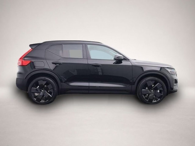 Bild 4 Volvo XC40 2.0 Black Edition Plus B4 Mild-Hybrid 197.