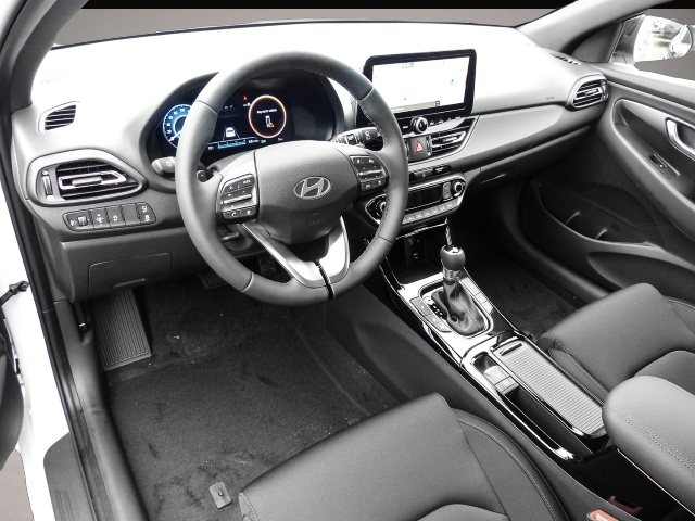 Bild 4 Hyundai i30 Advantage DCT Mild-Hybrid GSD Panorama Navi