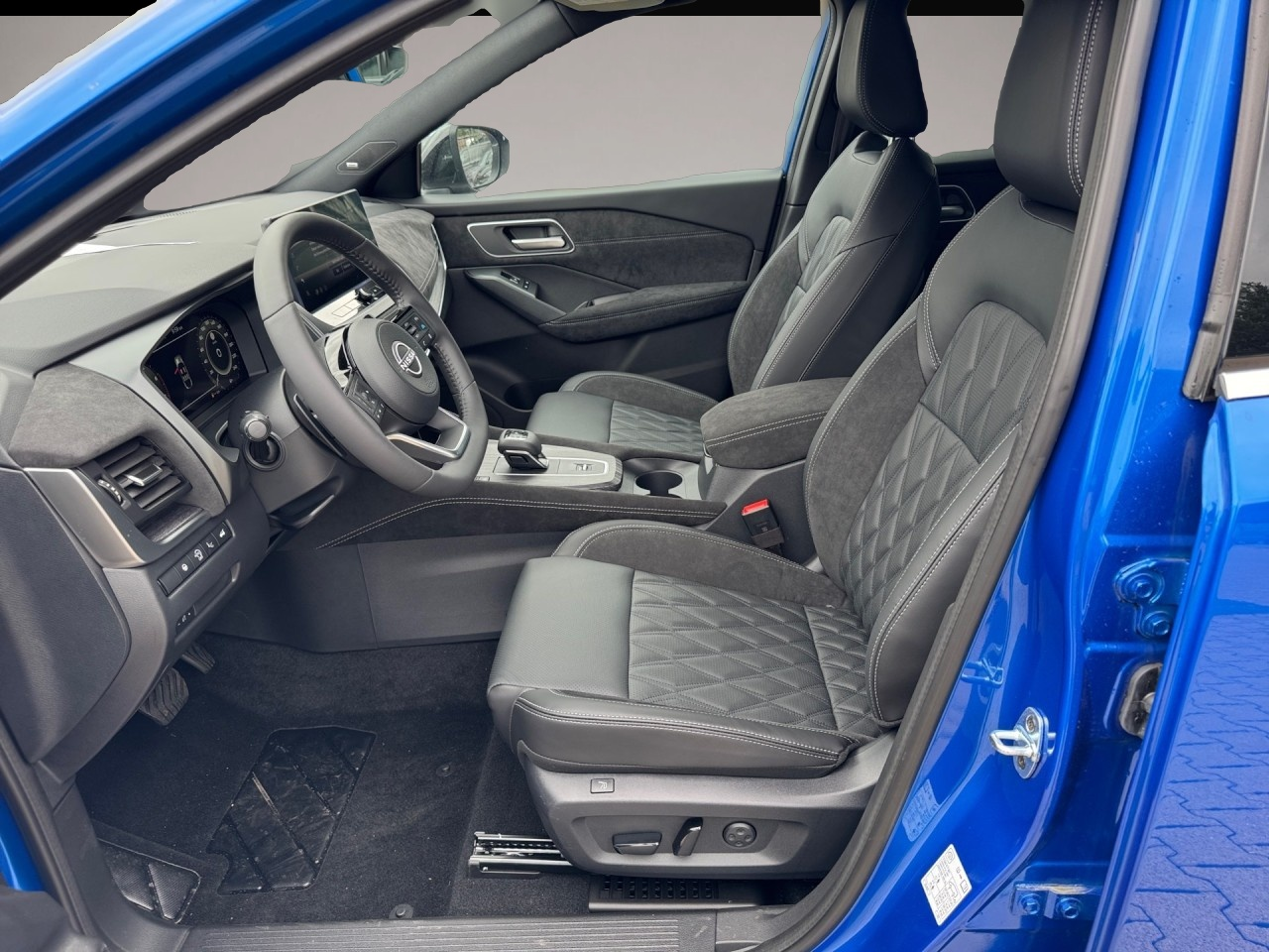 Bild 5 Nissan Qashqai Xtronic M-Hyb Tekna+ AHK Pano Bose