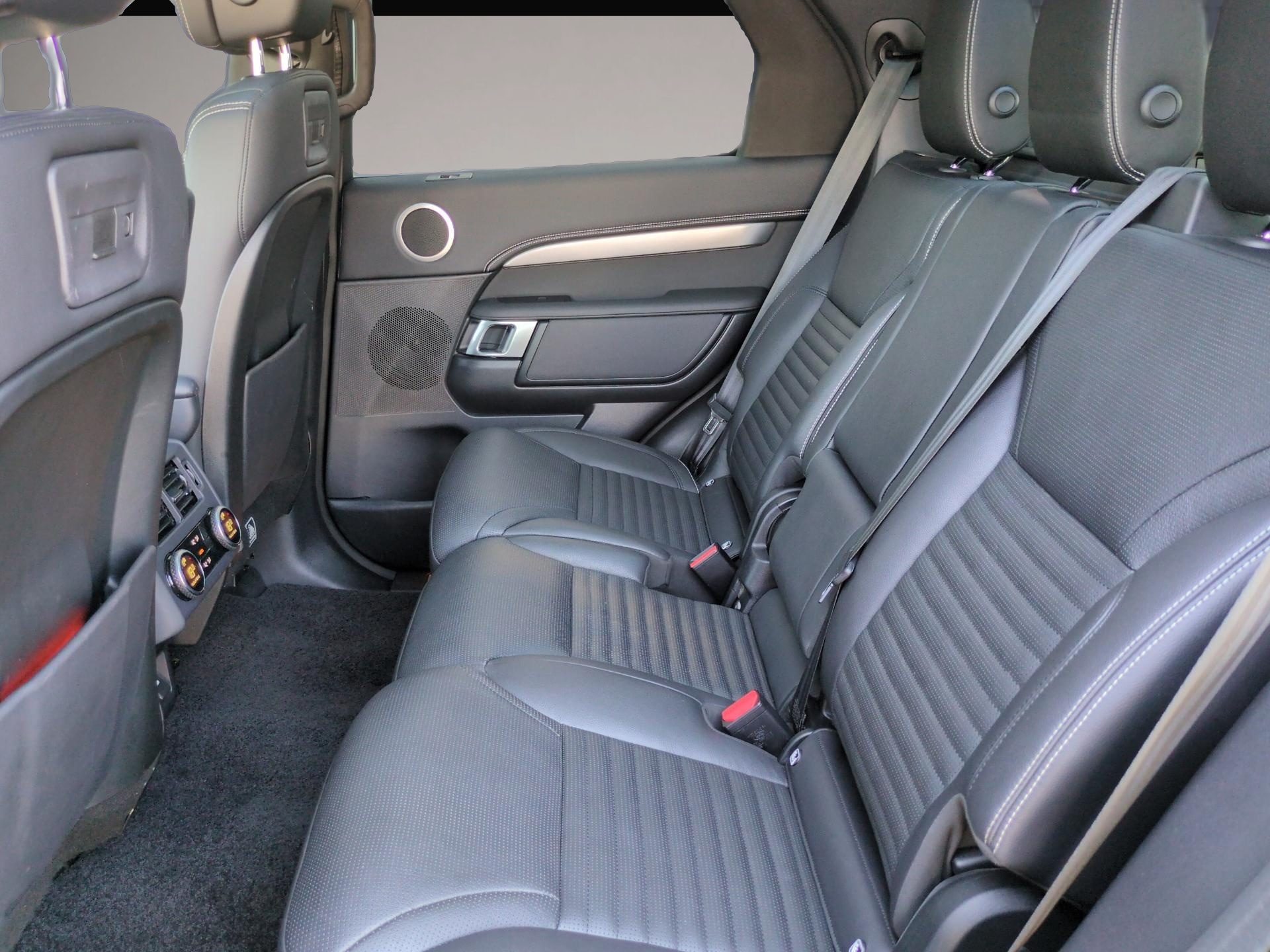 Bild 7 Land Rover Discovery D300 R-Dynamic SE D300 AWD Winter-P. A