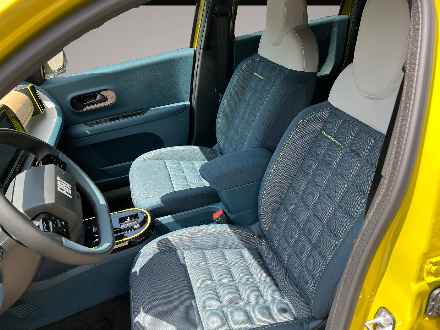 Bild 7 Fiat Grande Panda 1.2 eDCT La Prima *LED Navi Sitzh.*