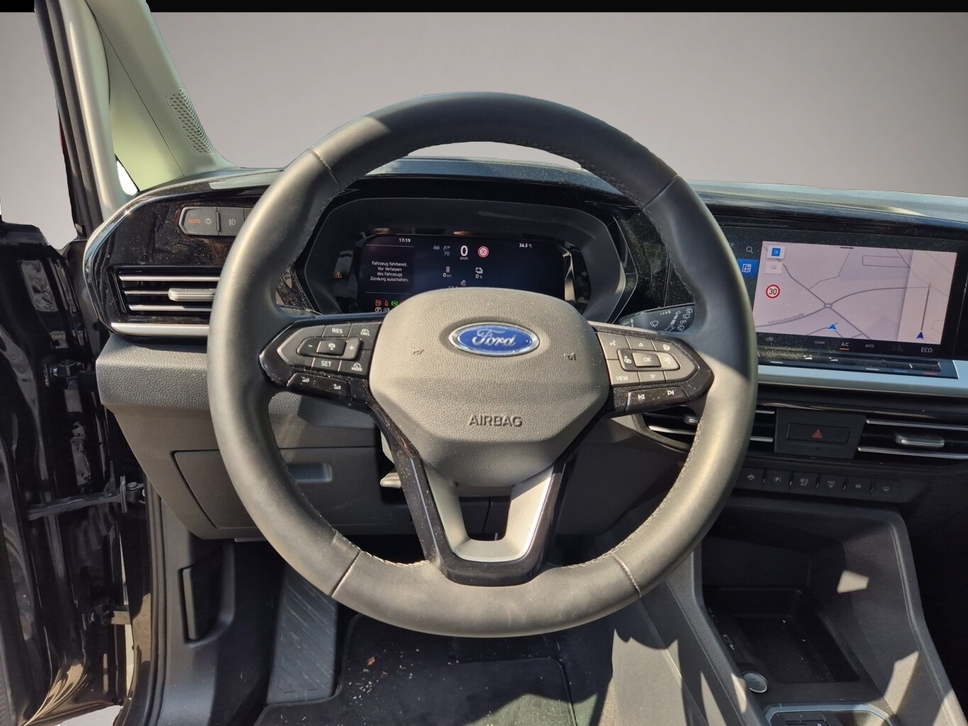 Bild 7 Ford Tourneo Connect PHEV 150 Tit LED SHZ ACC Kam 17Z