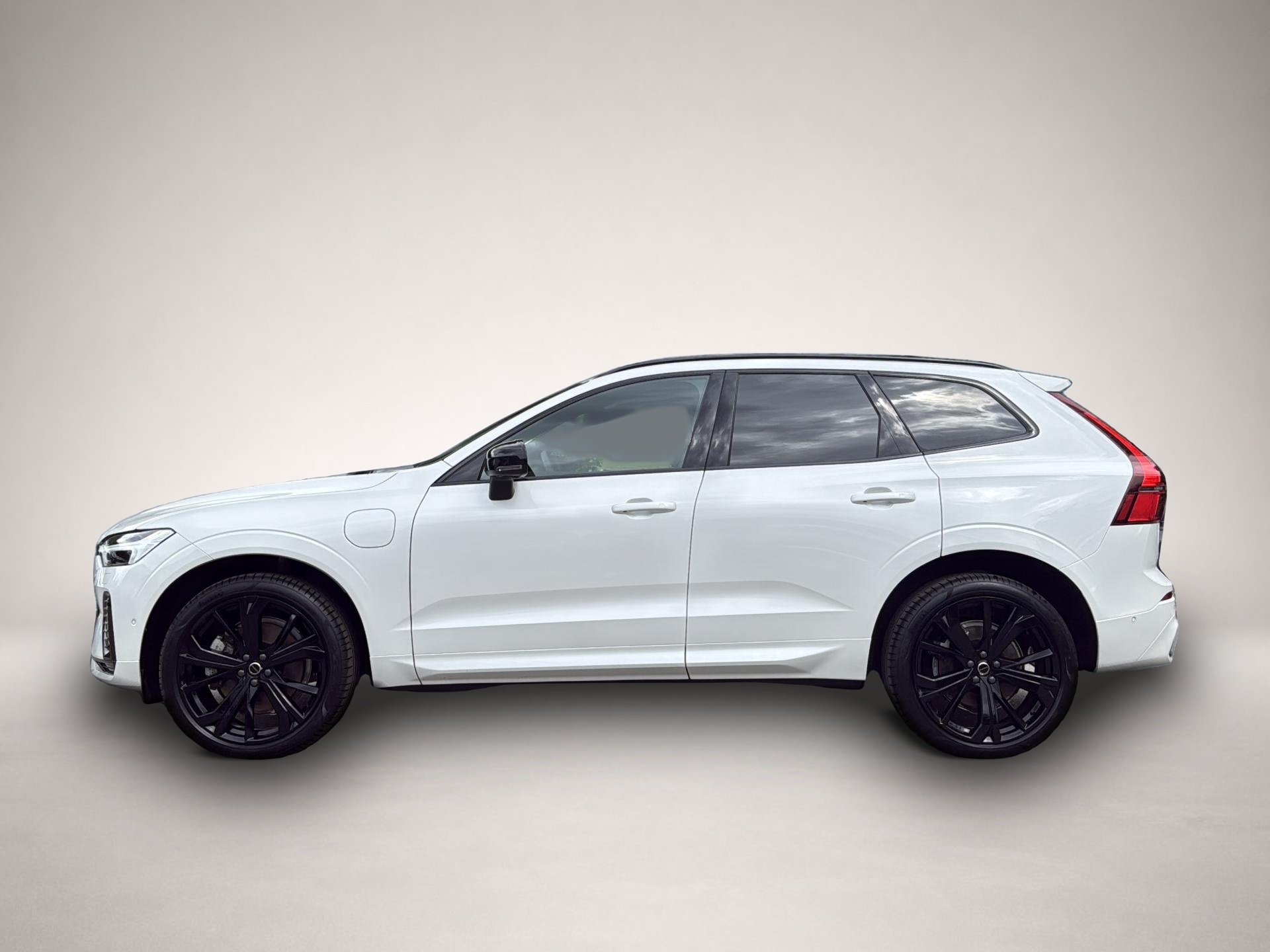 Bild 6 Volvo XC60 T6 Recharge Plus Black Edition Plug-In-Hybr