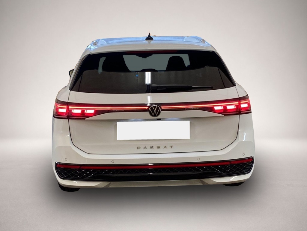 Bild 5 Volkswagen Passat Variant 2.0 TDI DSG R Line*KeyGo*IQ Light
