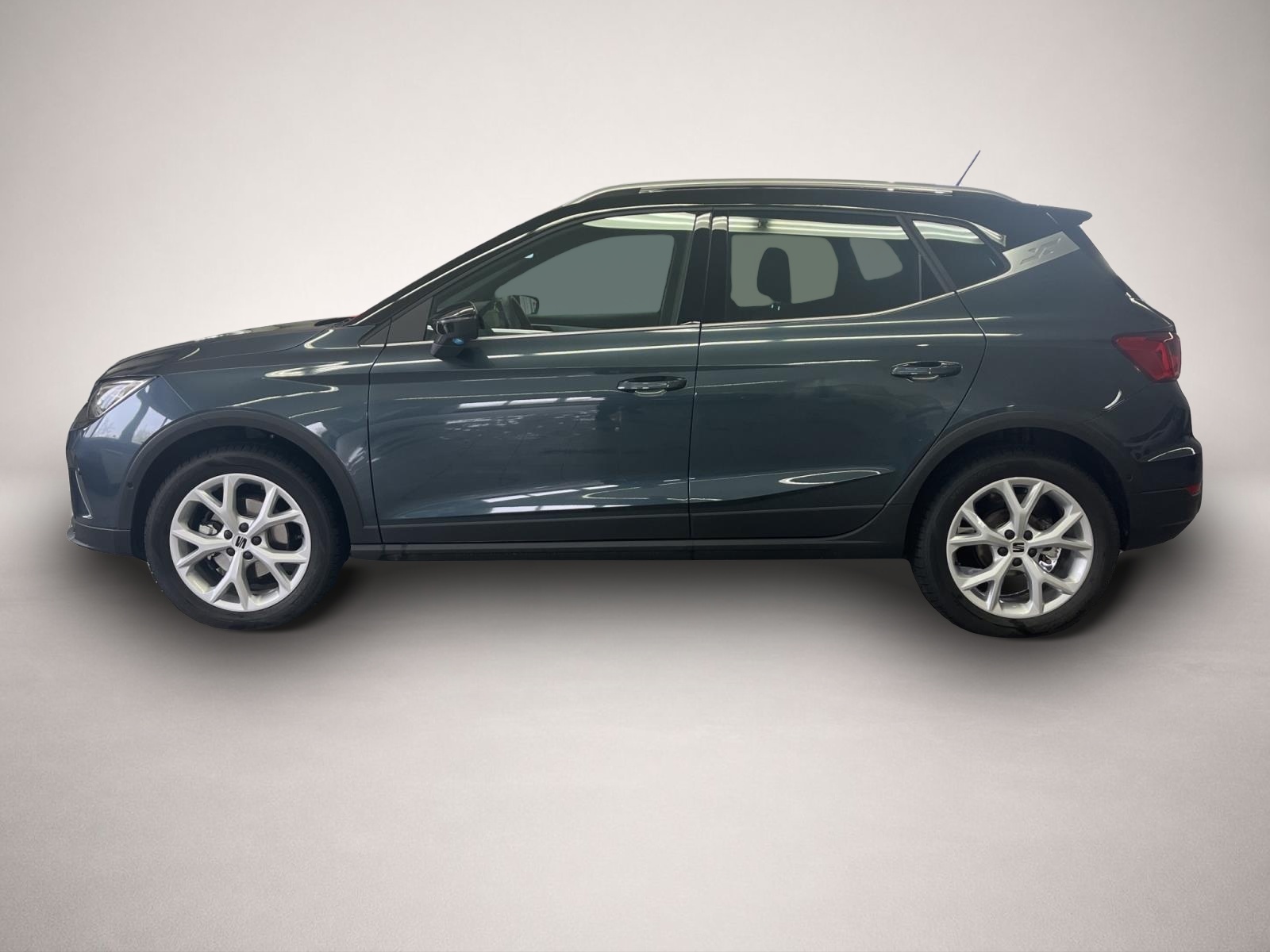 Bild 3 Seat Arona 1.0 TSI AB197EUR FR NAVI REAR VIEW SHZ