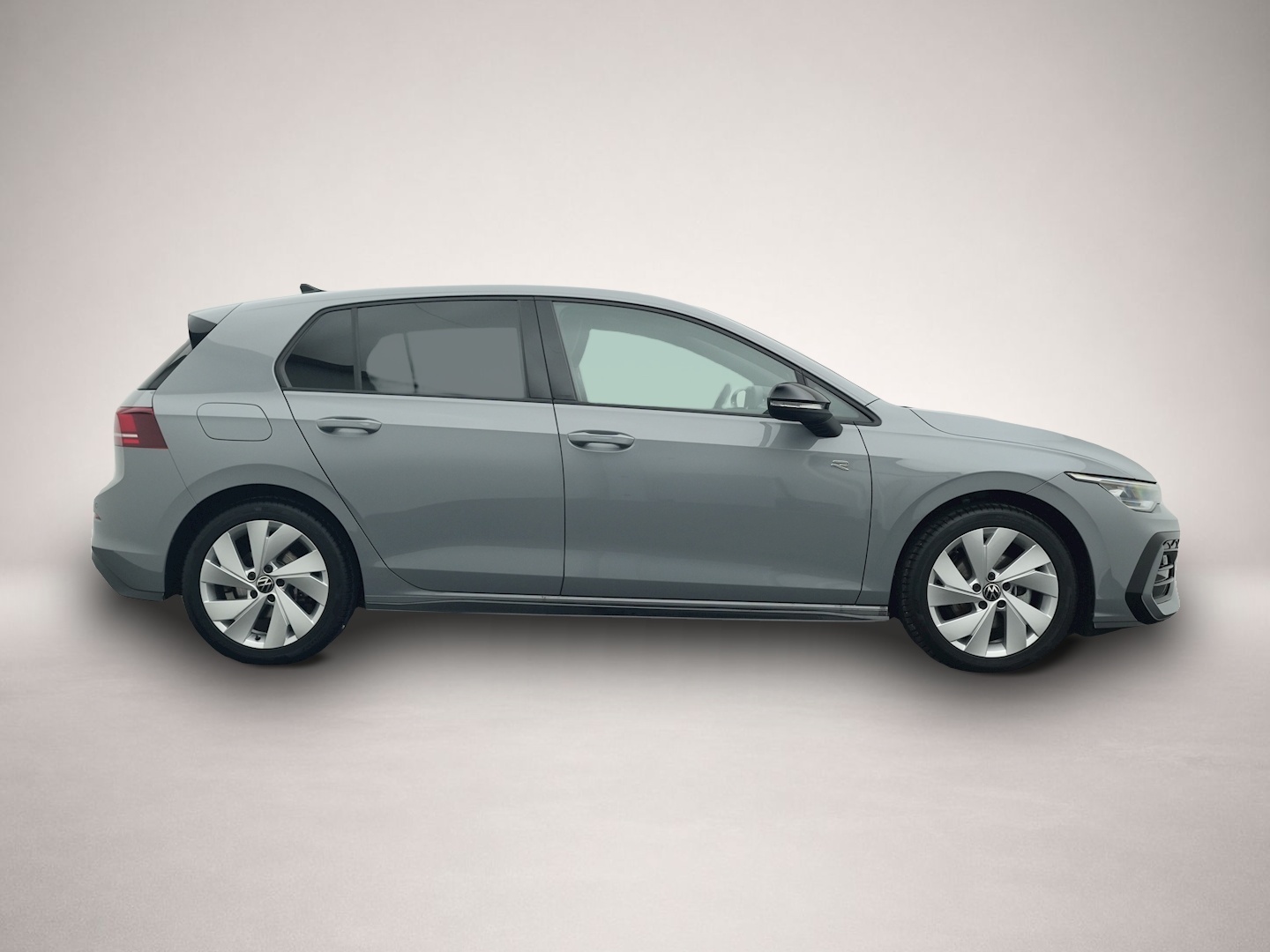 Bild 6 Volkswagen Golf 8 1.5 eTSI DSG R-Line BLACK STYLE AHK LED+