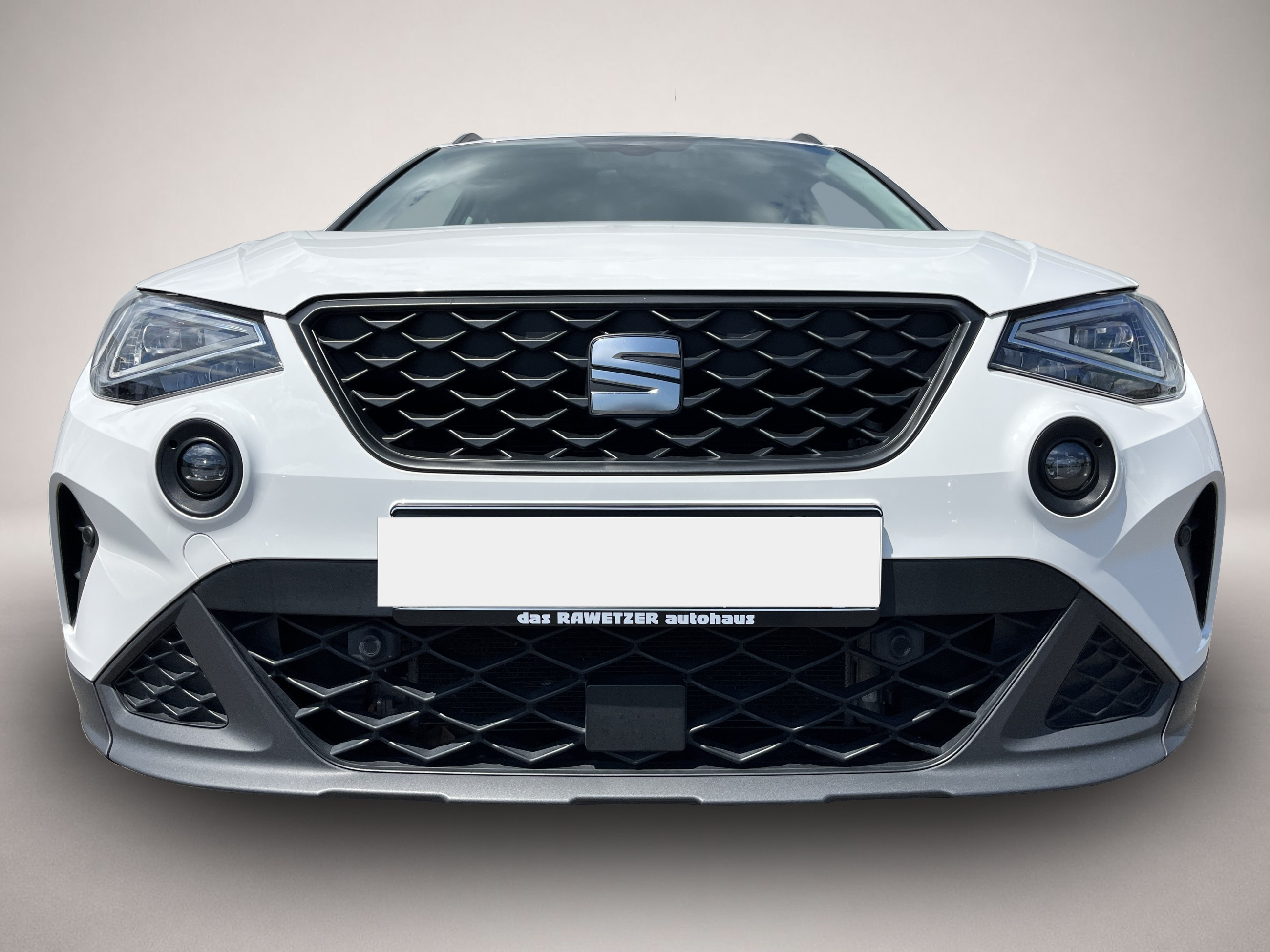 Fotografie des Seat Arona 1.0 TSI DSG Style Navi RFK ACC LED SHZ DAB