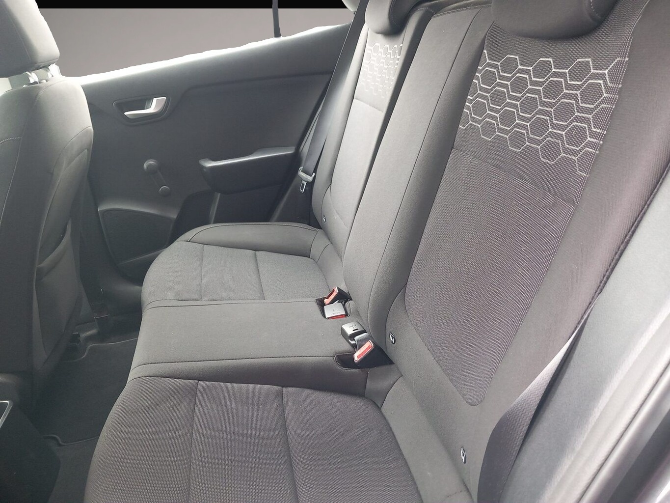 Bild 6 Kia Rio 1.2 84 Edition 7 SHZ Tempomat Klimaanlage
