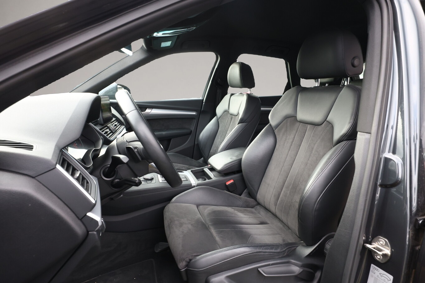 Bild 5 Audi quattro Q5 45 TFSI S-tronic quattro sport Nav PDC eHk