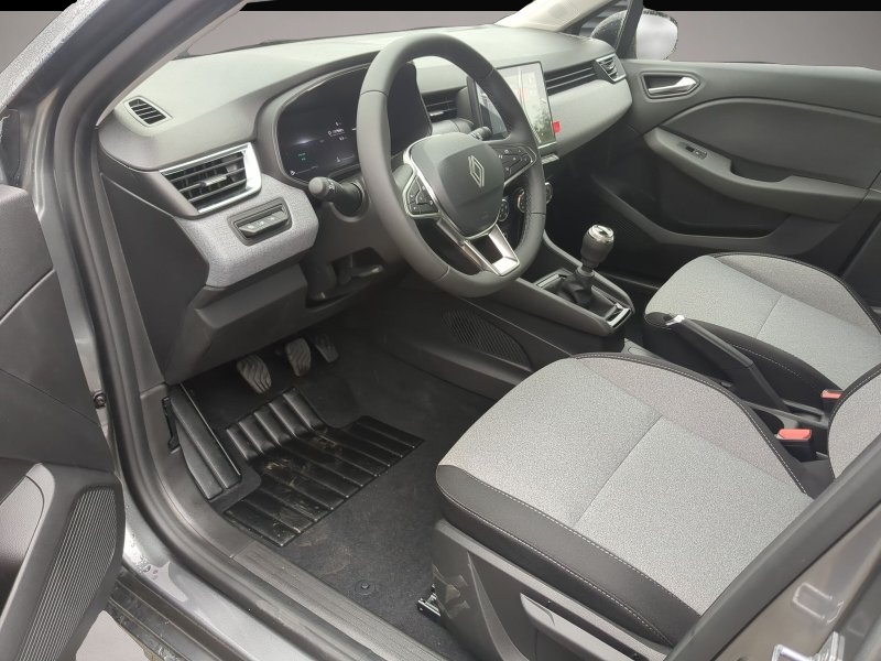Bild 4 Renault Clio dCi 100 Evolution SHZ RFK Navi