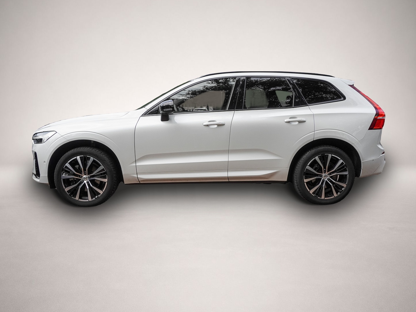 Bild 4 Volvo XC60 Ultimate Dark 2WD HUD Leder Digitales Cockp