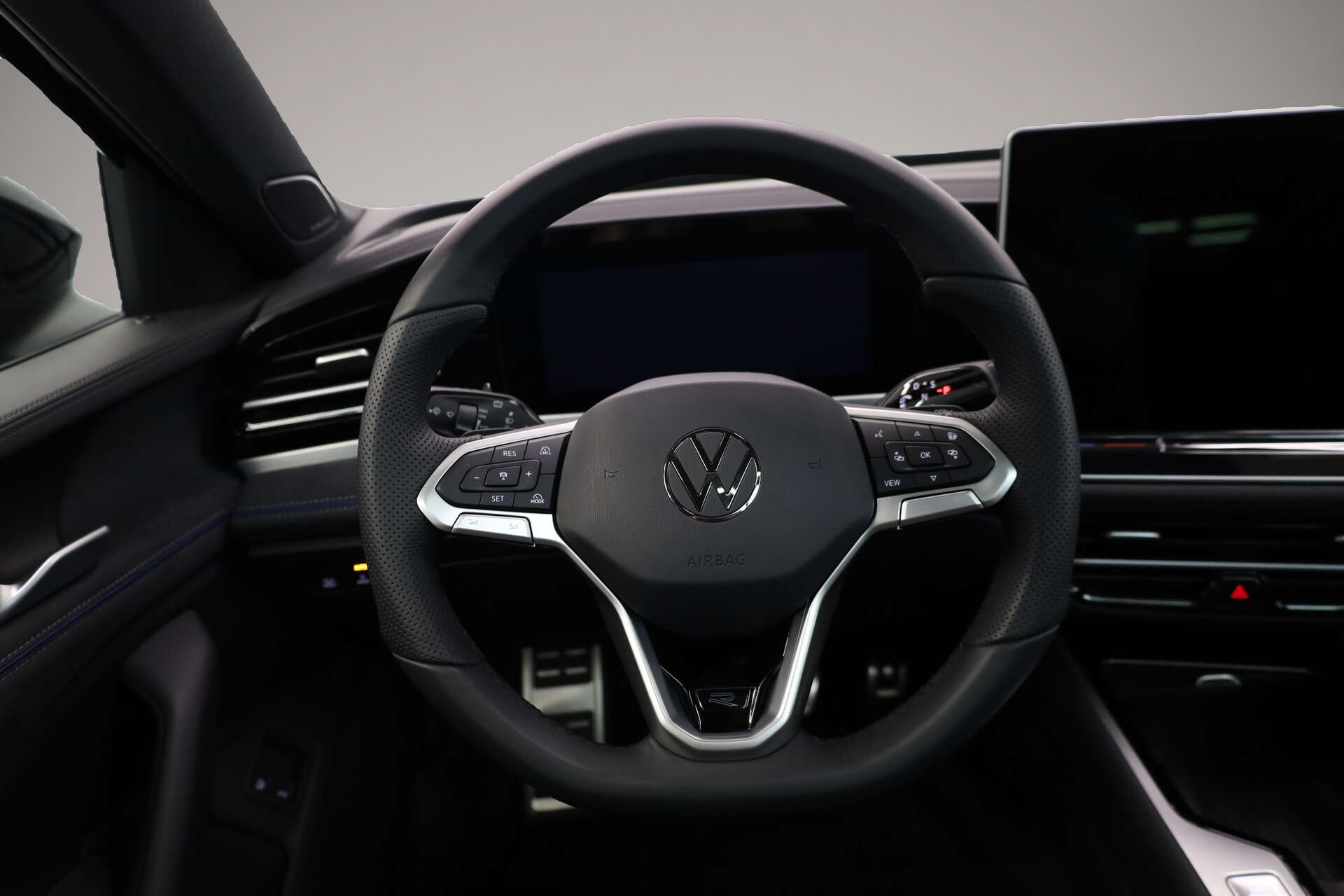 Bild 6 Volkswagen Passat 1.5 eHybrid OPF R-Line Black Style