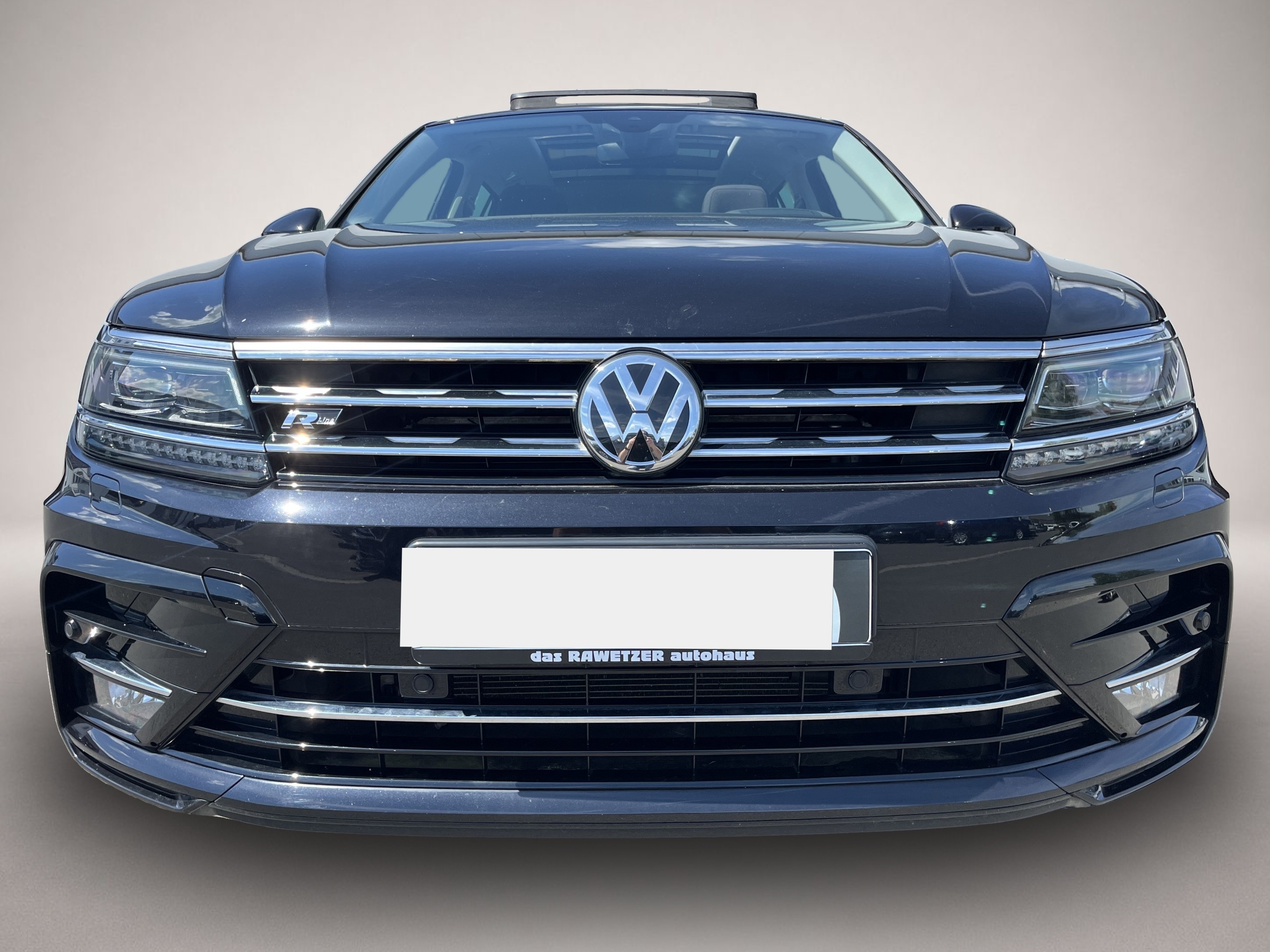 Bild 2 Volkswagen Tiguan 2.0 TDI R-Line AHK PANO HeadUp Navi ACC L