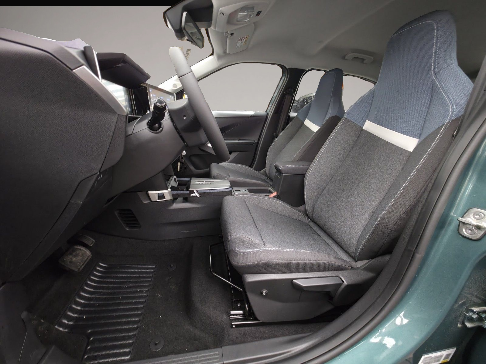 Bild 4 Opel Frontera MHEV 145 Automatik Navi Kamera SHZ ...