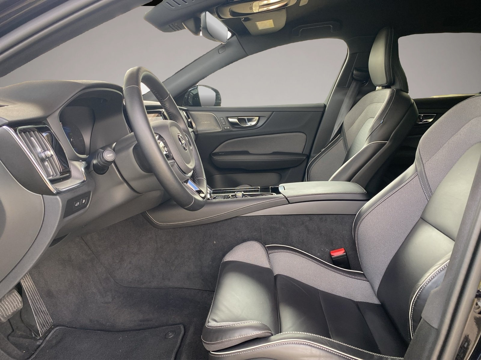 Bild 7 Volvo V60 Kombi T8 Plus Dark Recharge WiPa*LED*DAB*